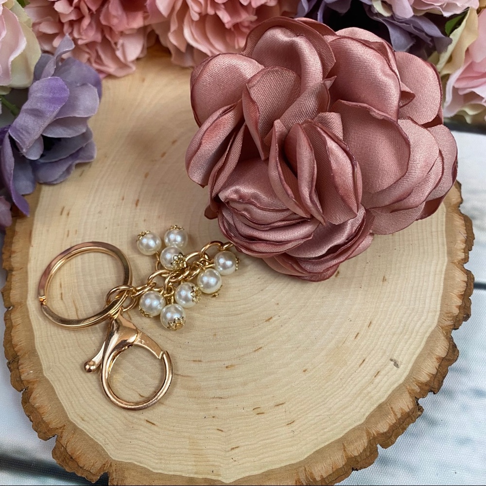 Pink Camellia Rose Keychain with Pearls - Picture 3 of 9